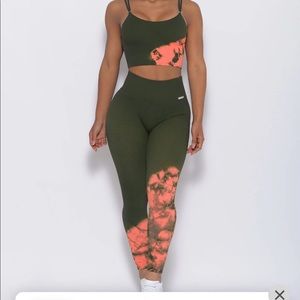 Bombshell sportswear dip dye seamless leggings in olive/coral
